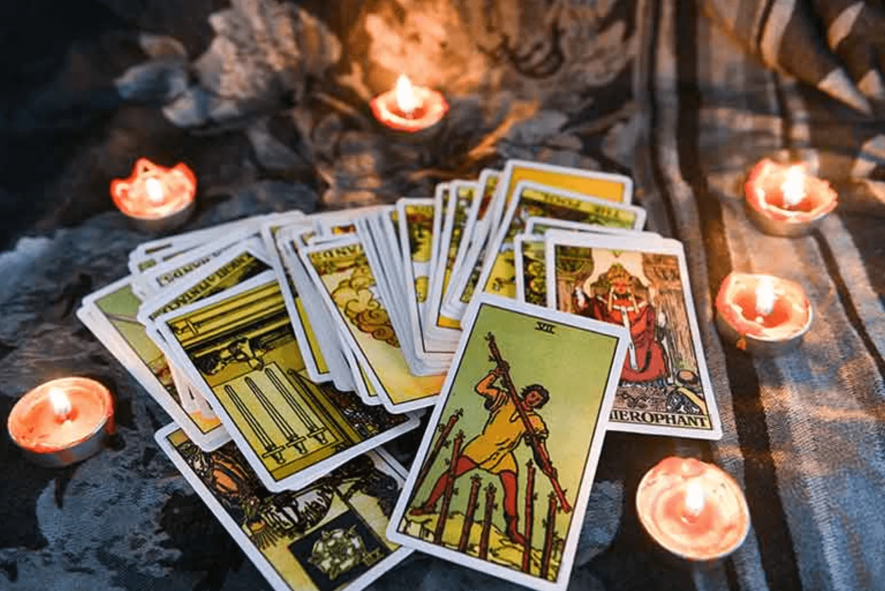 Bài Tarot có bao nhiêu lá? Nắm bắt vận mệnh ngay với ý nghĩa các lá bài Tarot